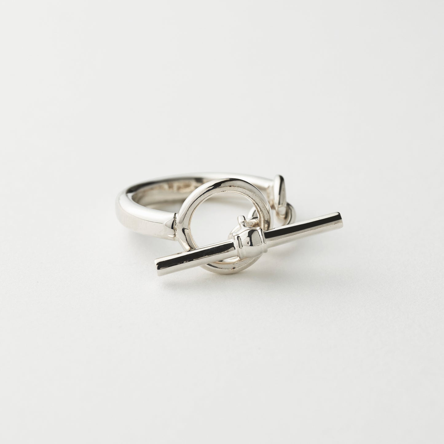CIRCLE T RING(S)