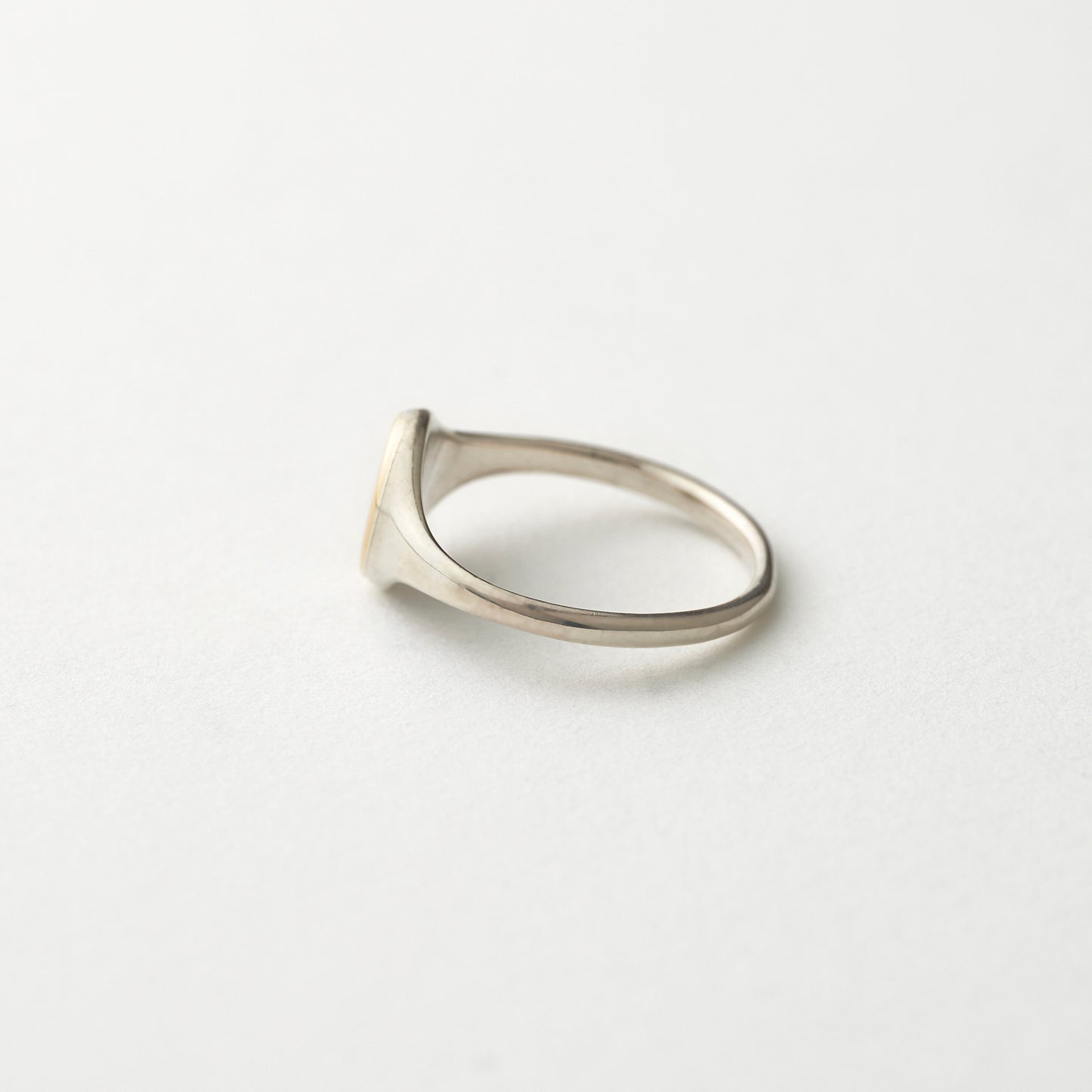 SILVER&18K OVAL SIGNET RING
