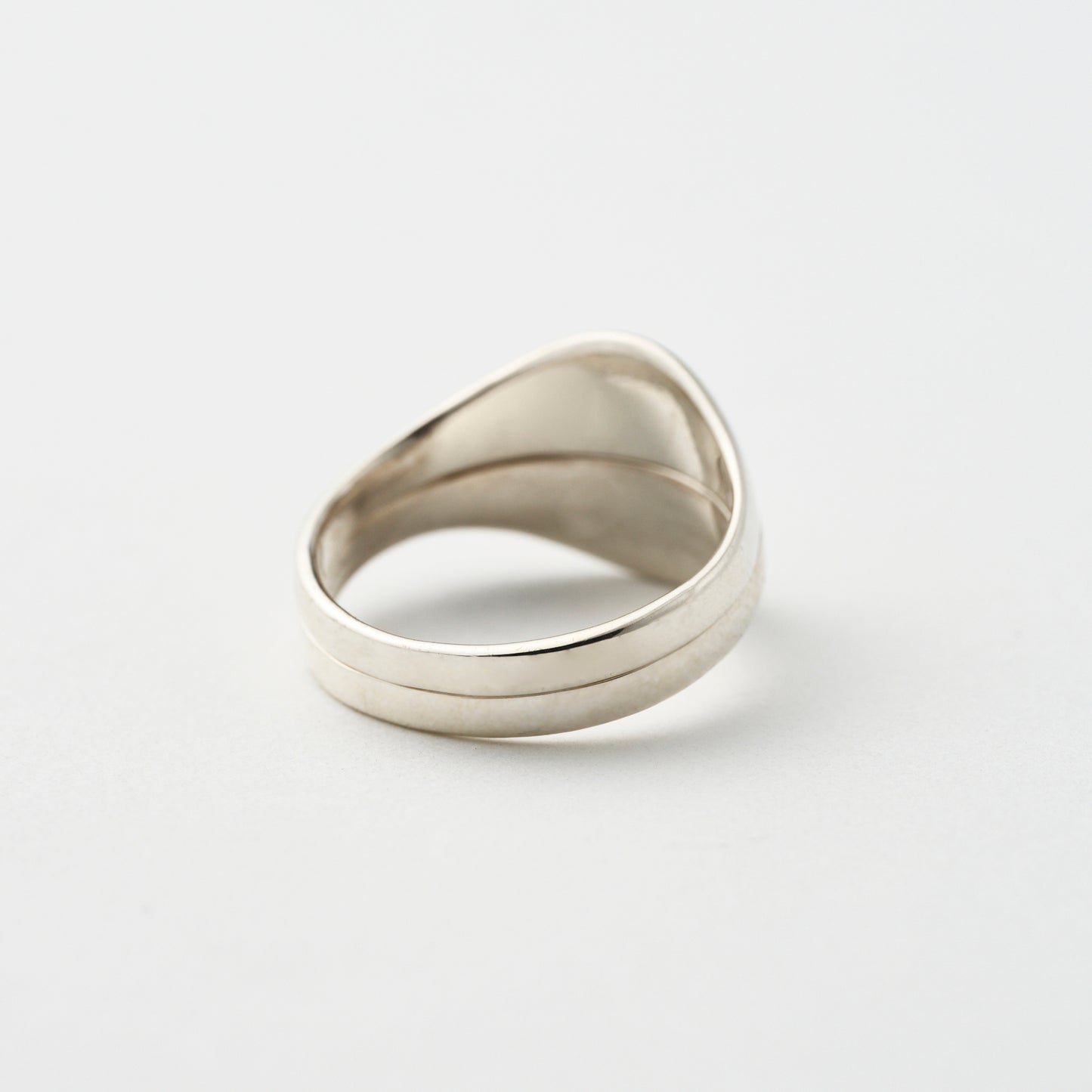 SIGNET BREAK RING(S)