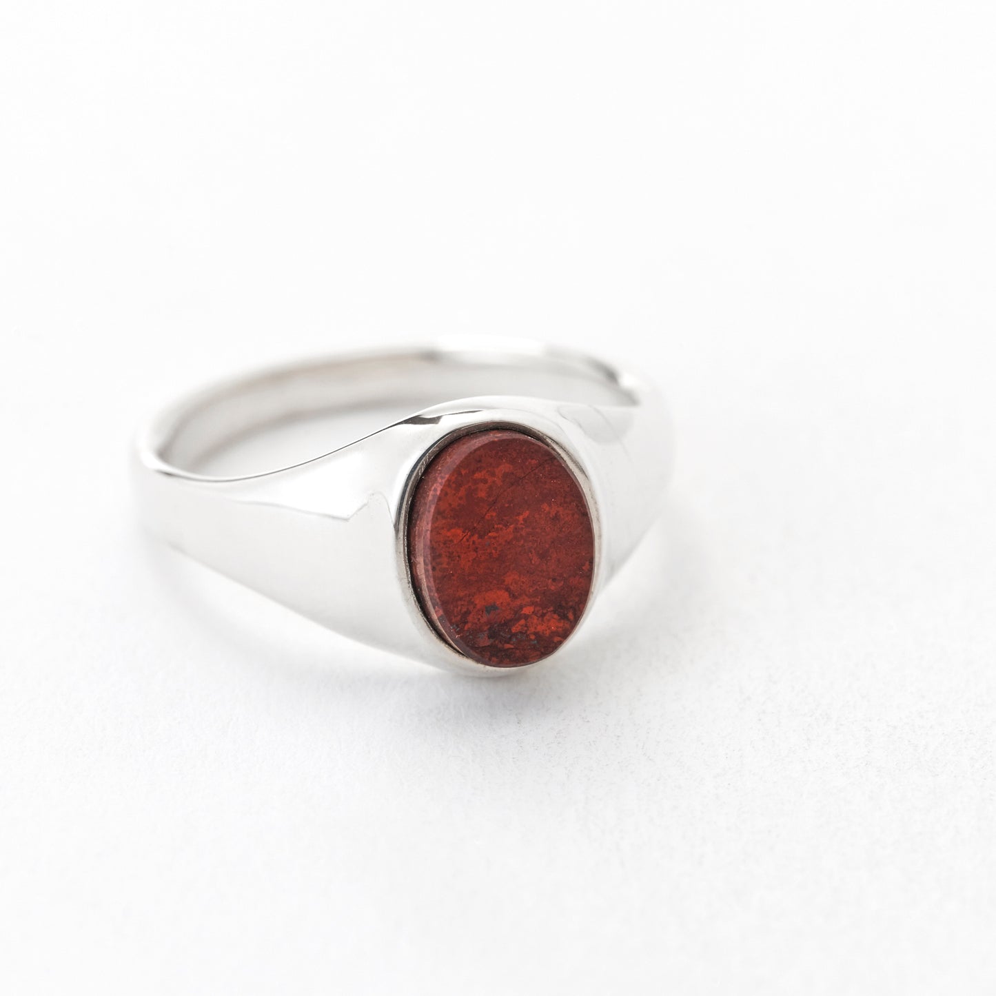 STONE SIGNET RING/RED BRECCIATED JASPER(S)