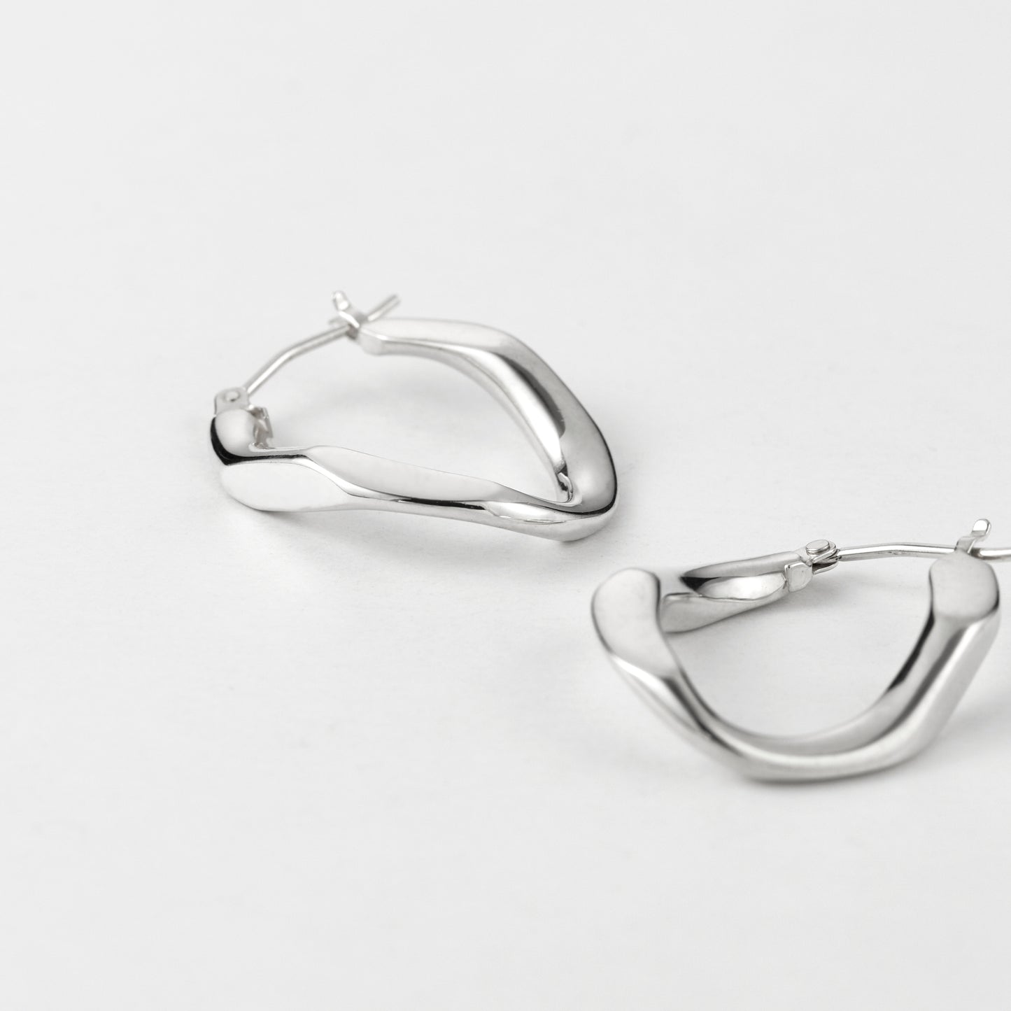 CURB HOOK HOOP PIERCE