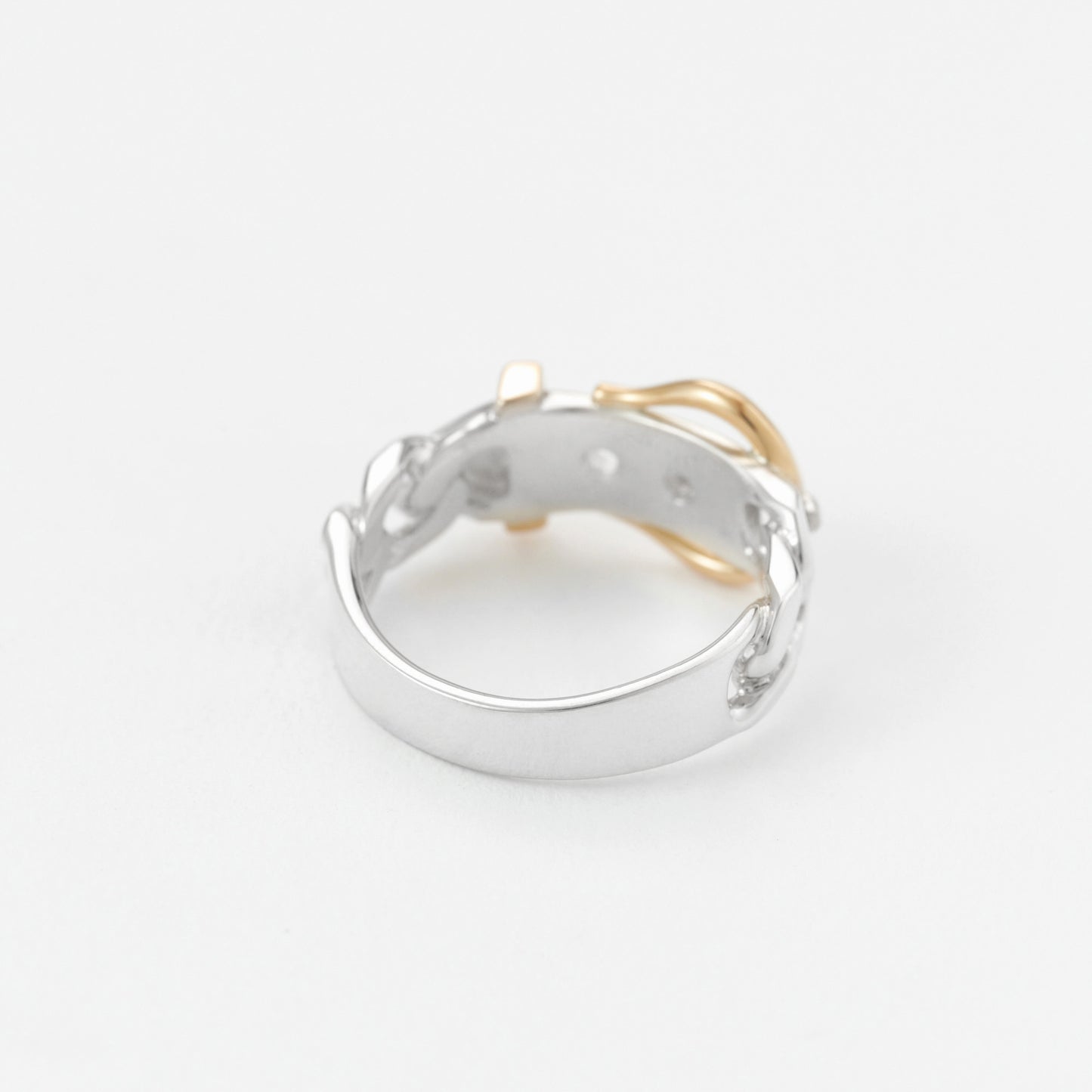18K GOLD HORSE SHOE BUCKLE RING