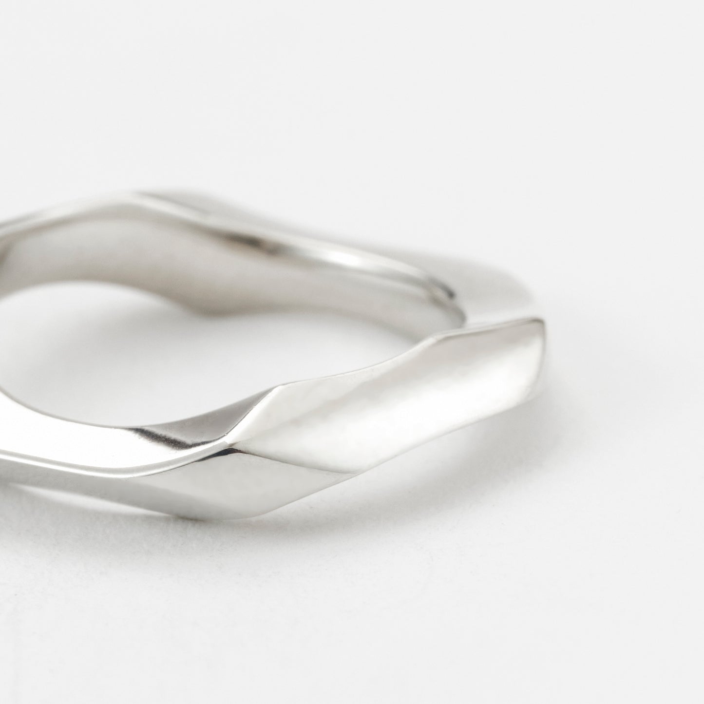 CURB LINK RING (M)