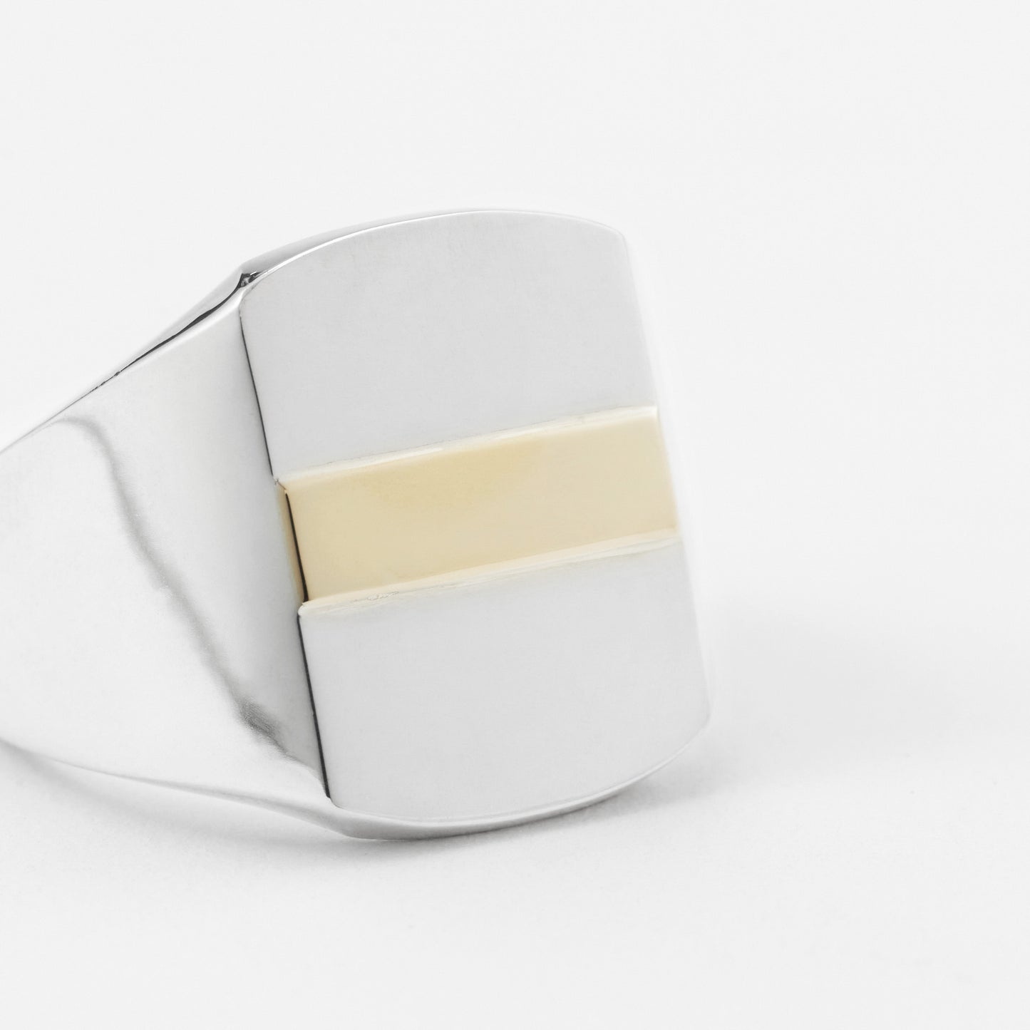 LINE SIGNET RING