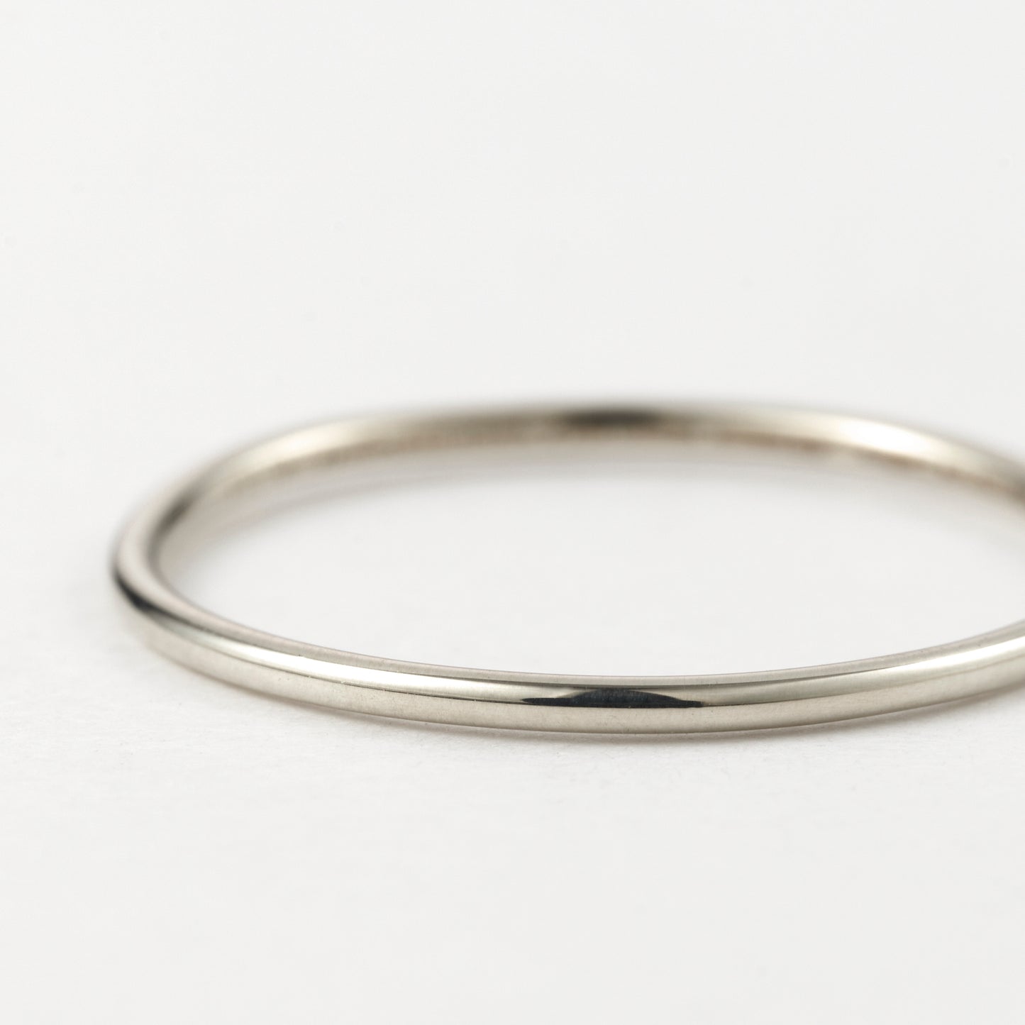 9K WHITE GOLD MINIMAL RING/1.0mm