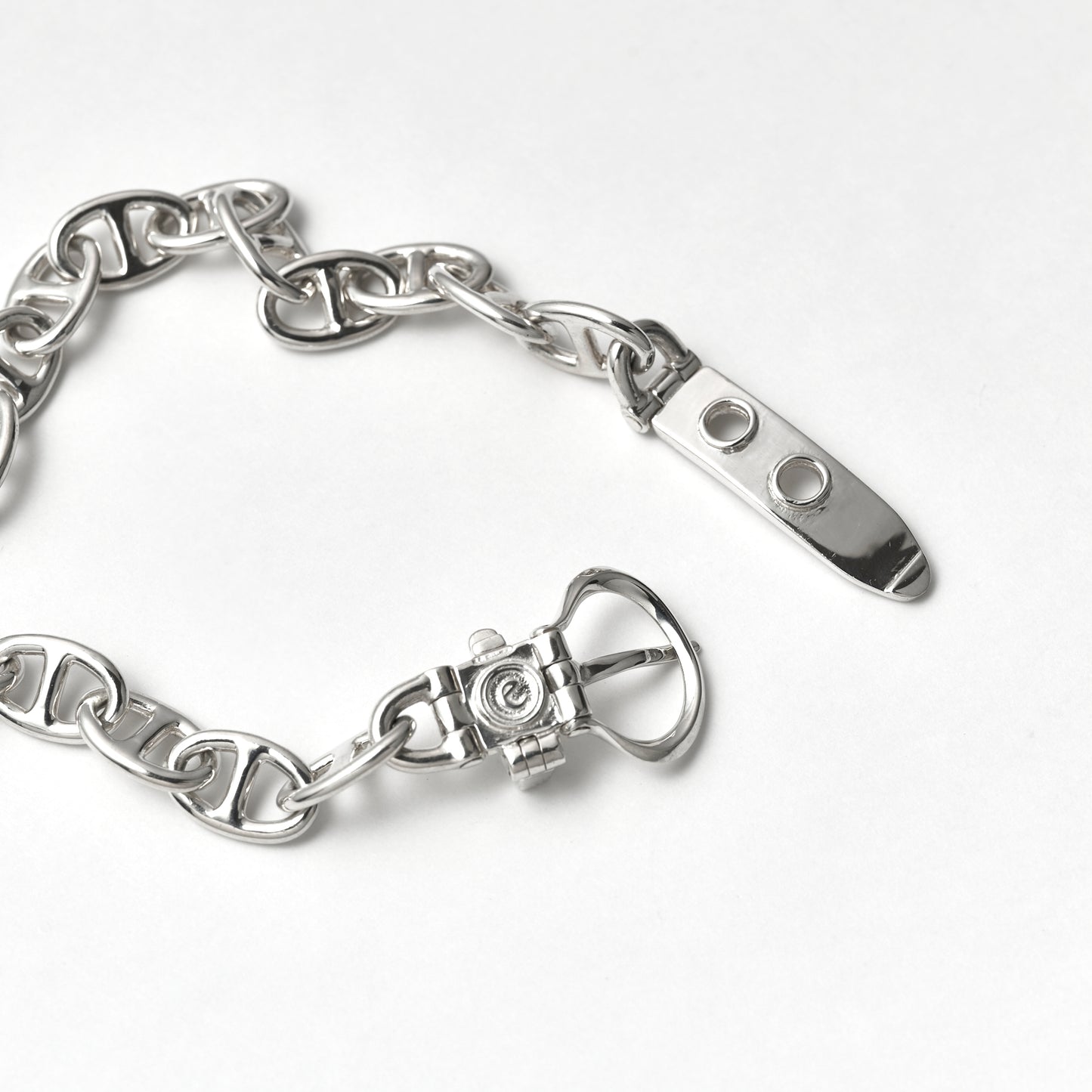 ANCHOR CHAIN HORSE SHOE BUCKLE BRACELET