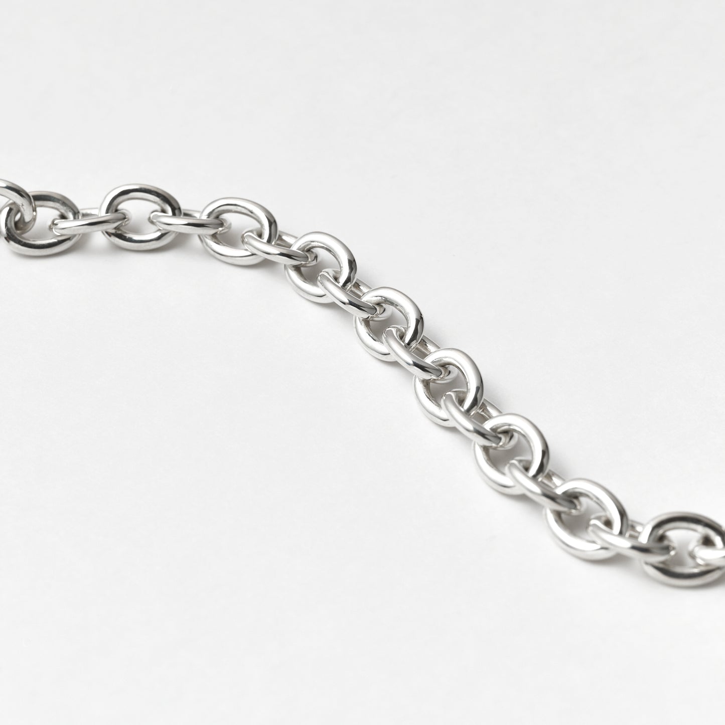 OVAL CHAIN HORSE SHOE BUCKLE BRACELET (S)