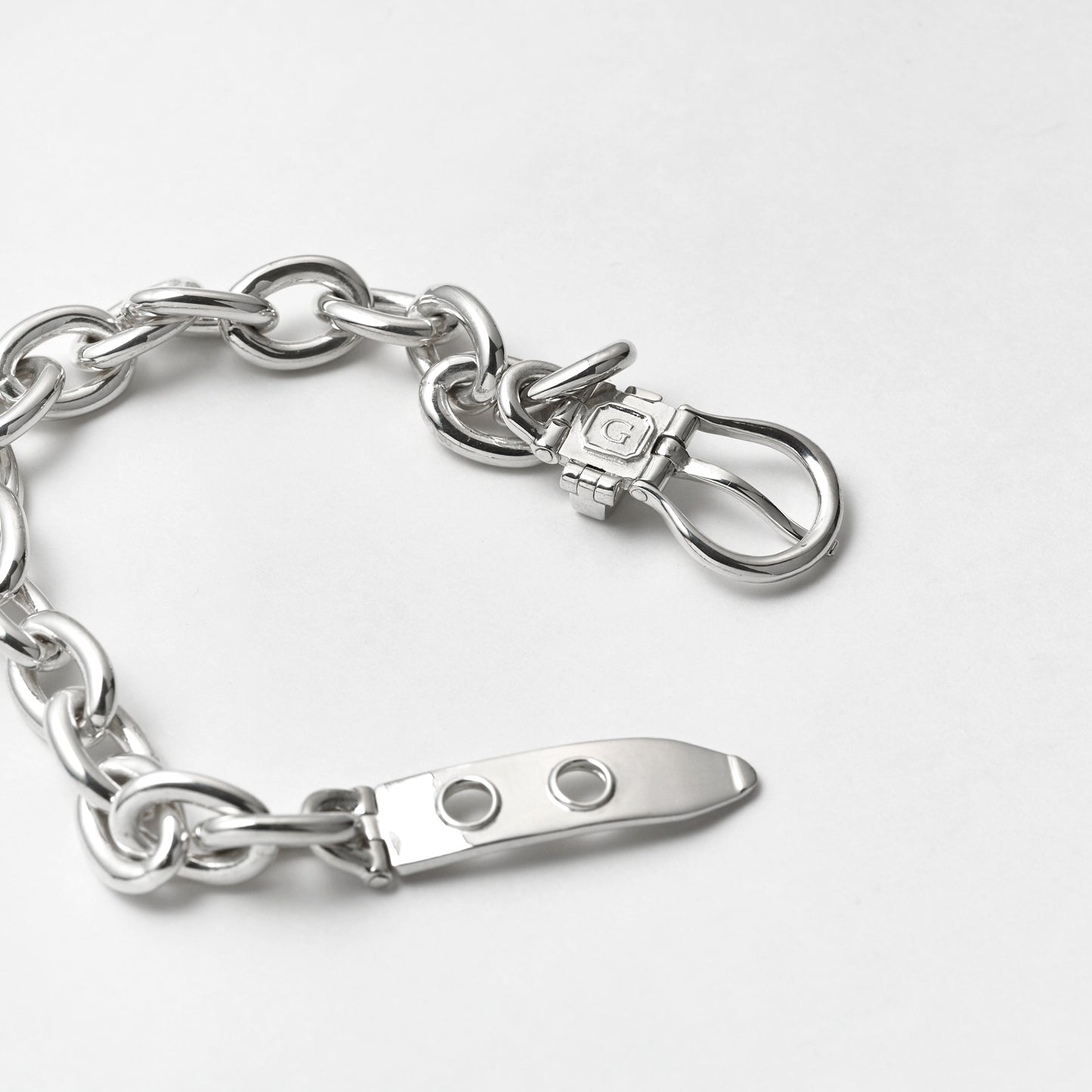 OVAL CHAIN HORSE SHOE BUCKLE BRACELET (M)