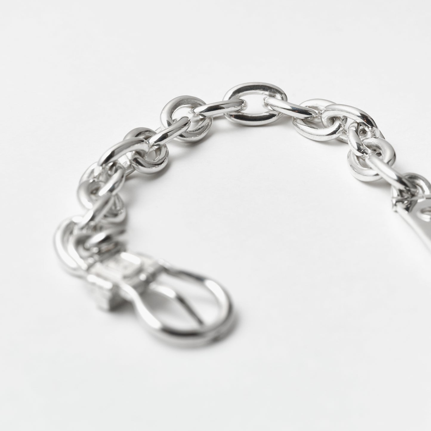 OVAL CHAIN HORSE SHOE BUCKLE BRACELET (M)