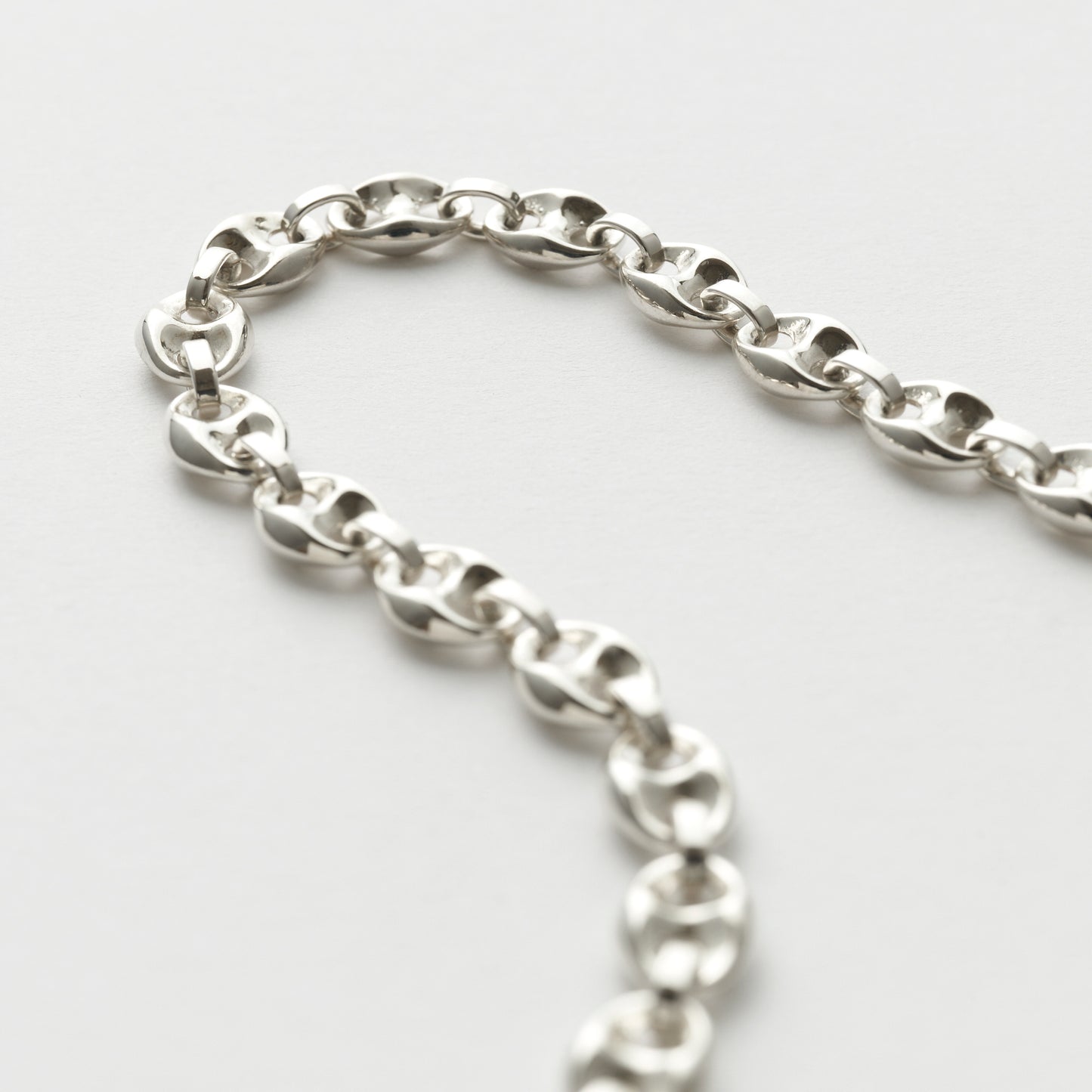 ANCHOR T-BAR NECKLACE