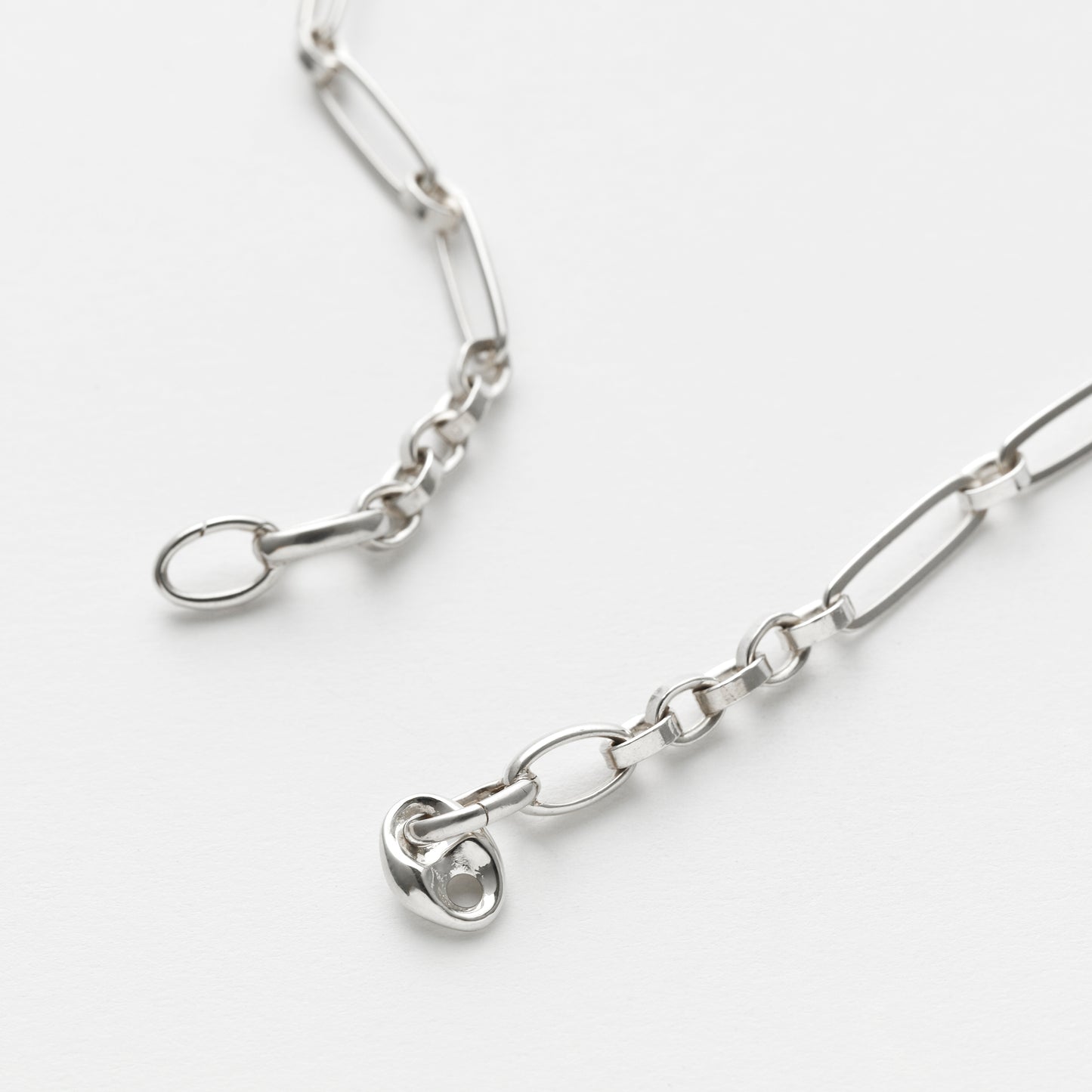 PC MIX CHAIN NECKLACE/ANCHOR SEAMLESS CRASP