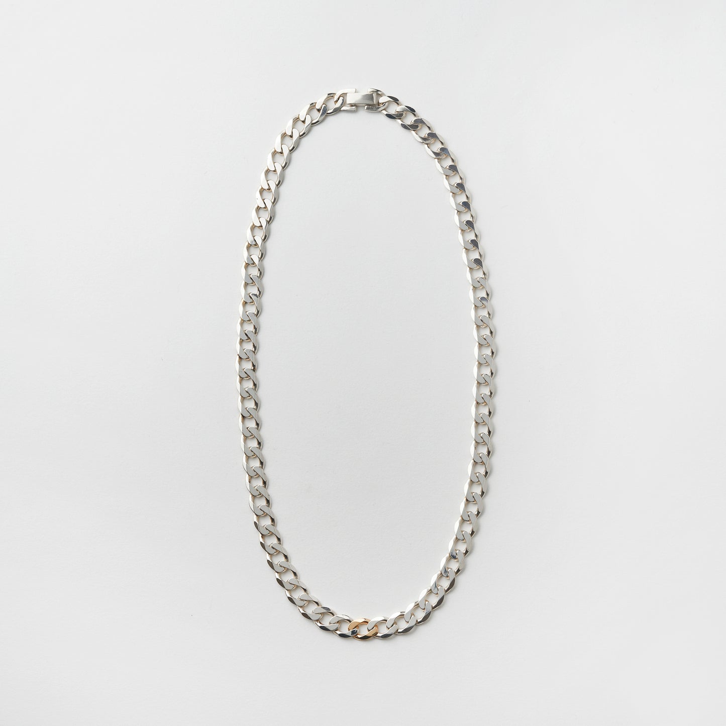 SMALL LIGHT CURB CHAIN NECKLACE(1 GOLD LINK)