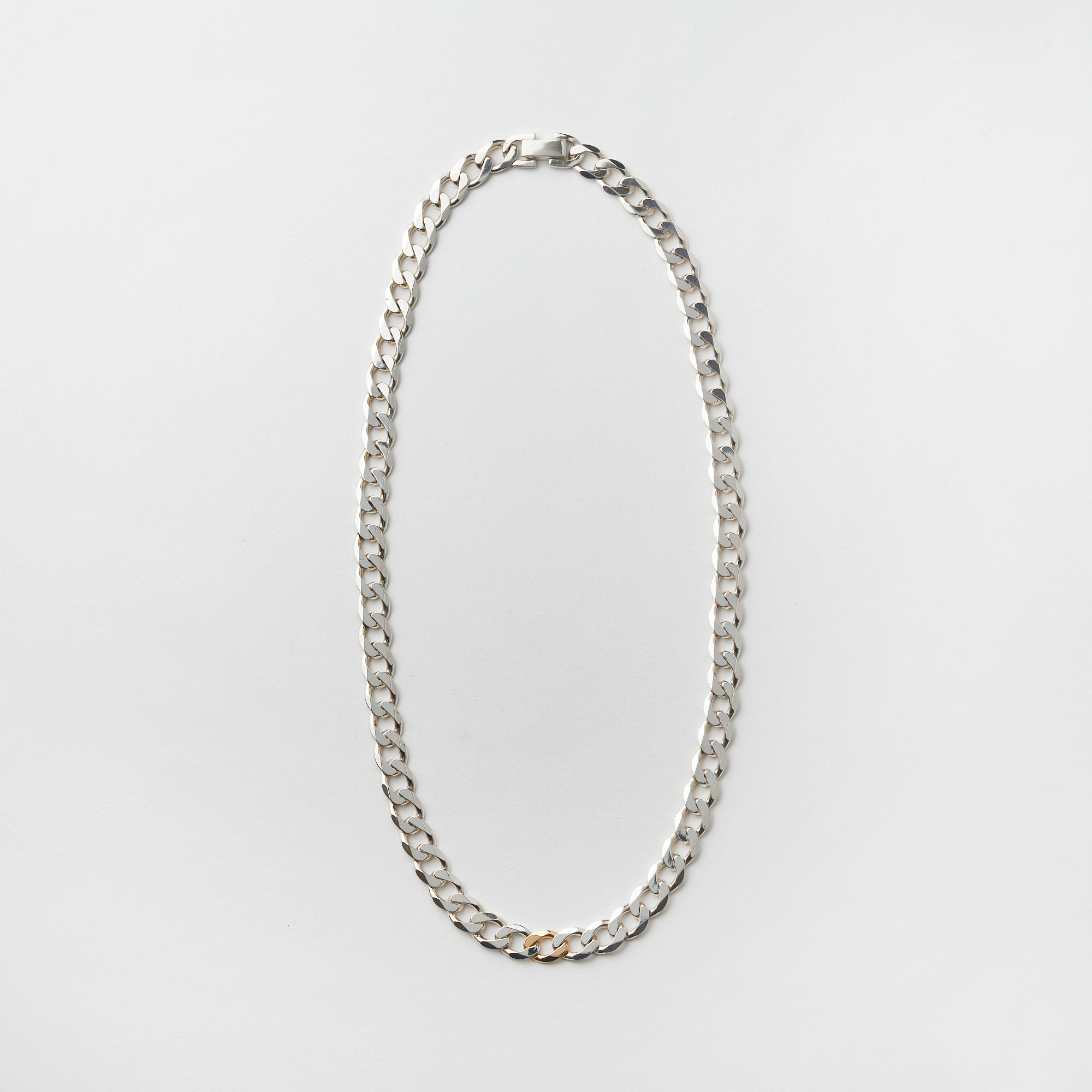 SMALL LIGHT CURB CHAIN NECKLACE