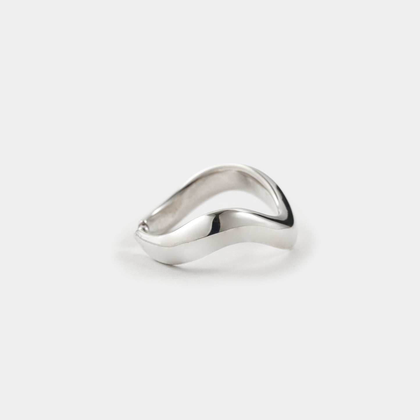 ETERNAL V RING
