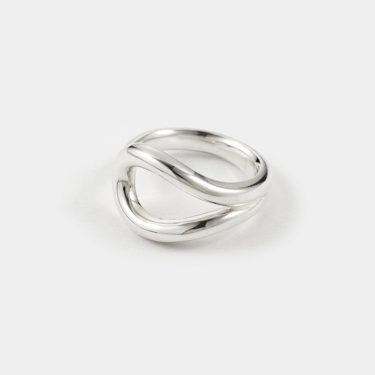 ETERNAL LOOP RING