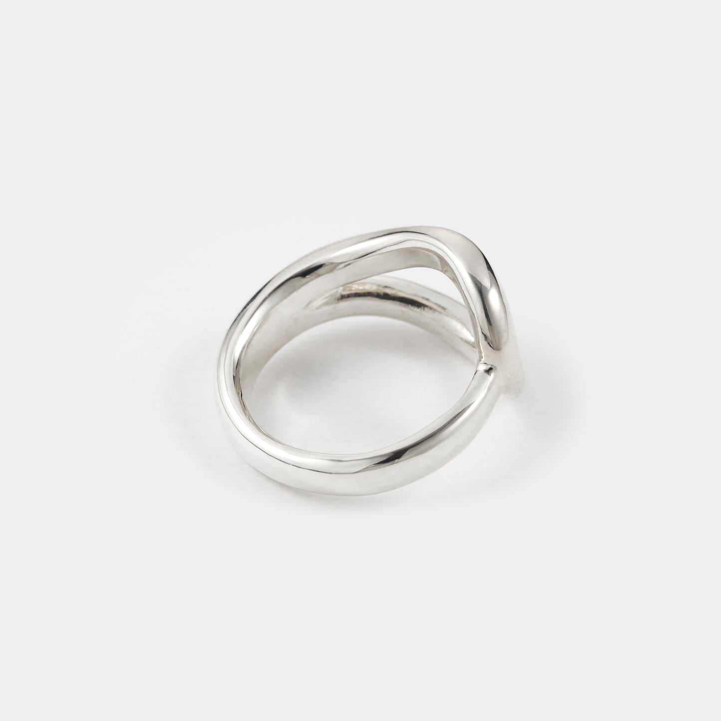 ETERNAL LOOP RING