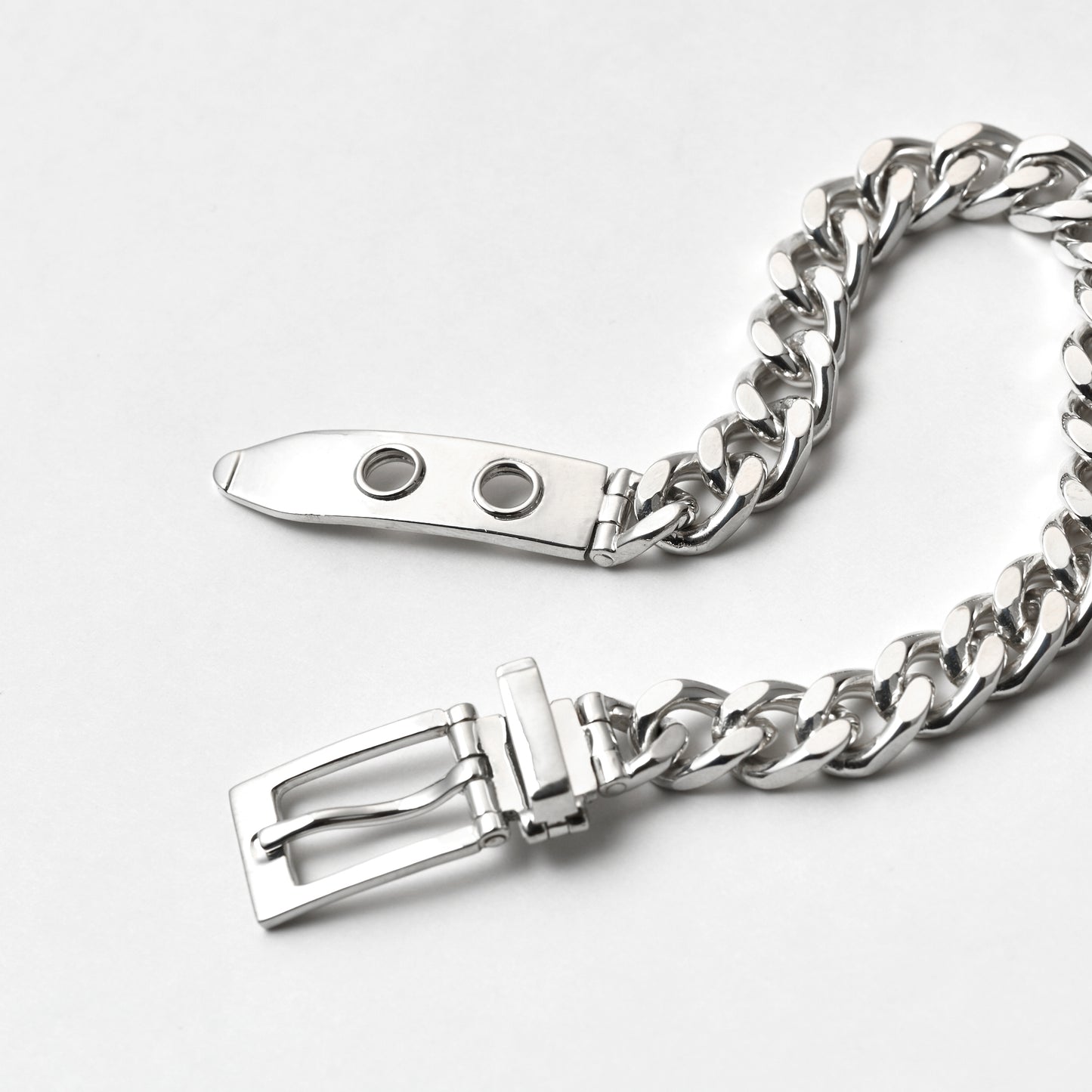 CURB CHAIN BUCKLE BRACELET (M)
