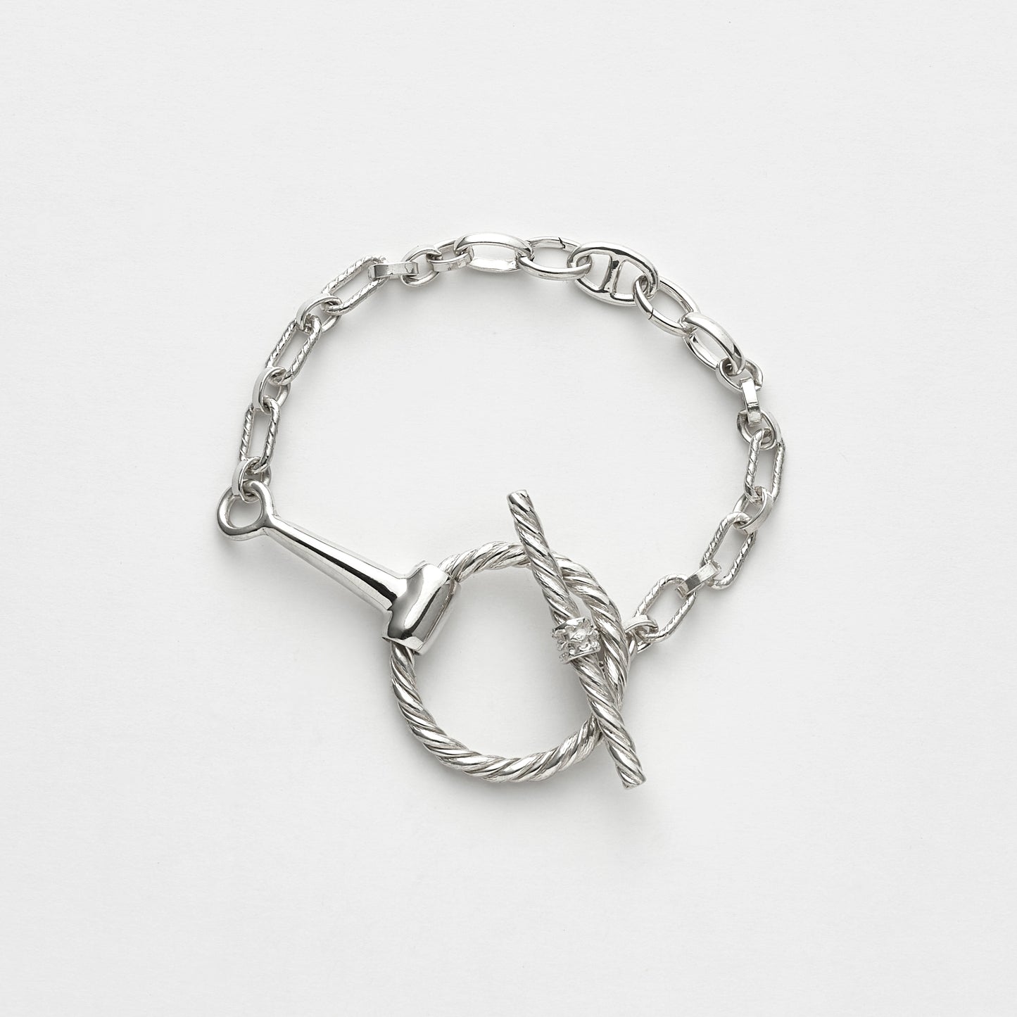 CIRCLE T CHAIN BRACELET/TWISTED DESIGN