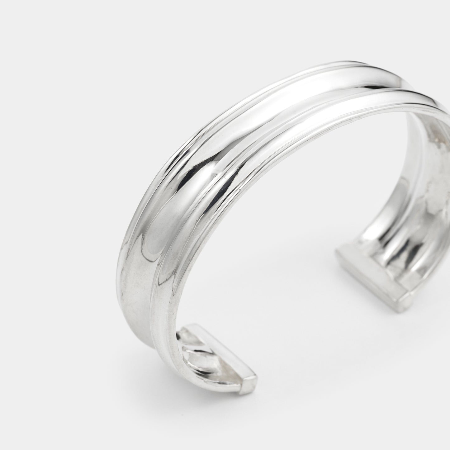 HOLDER BANGLE/MEDIUM